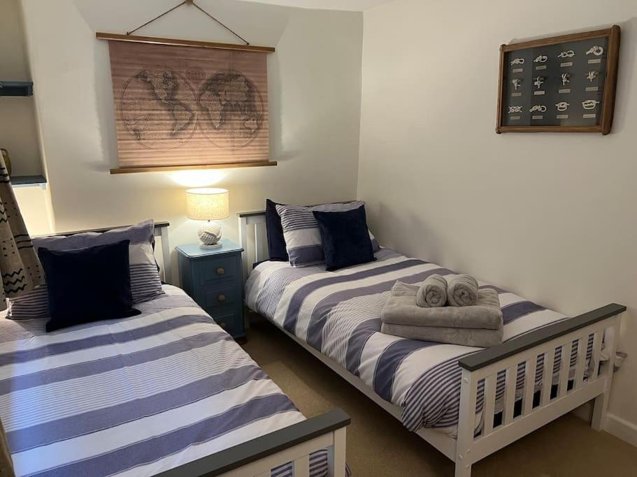 Harbourside 2 Bed Apartment, Barmouth Bridge Views Bagian luar foto