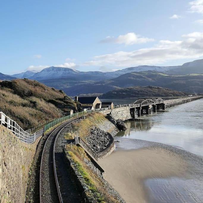 Harbourside 2 Bed Apartment, Barmouth Bridge Views Bagian luar foto