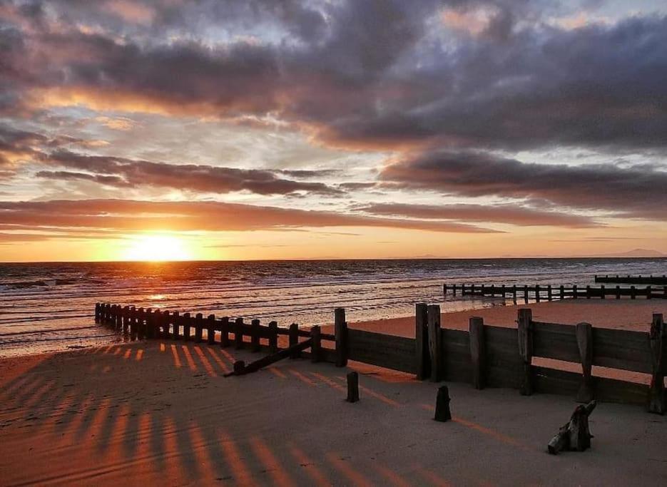 Harbourside 2 Bed Apartment, Barmouth Bridge Views Bagian luar foto